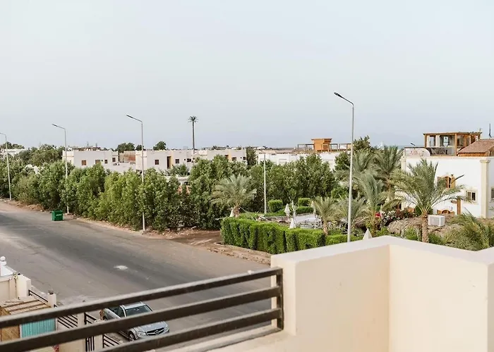 Lagoona 2 Bedrooms *
